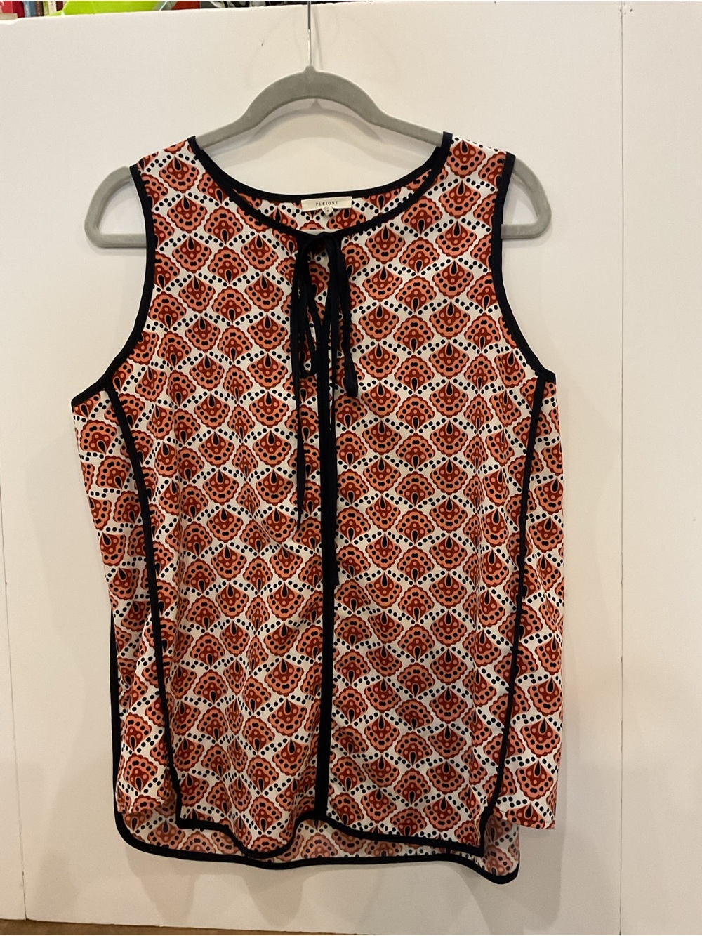 Pleione Orange & Navy Tie‑Front Sleeveless Blouse  Floral Geometric - Medium EUC
